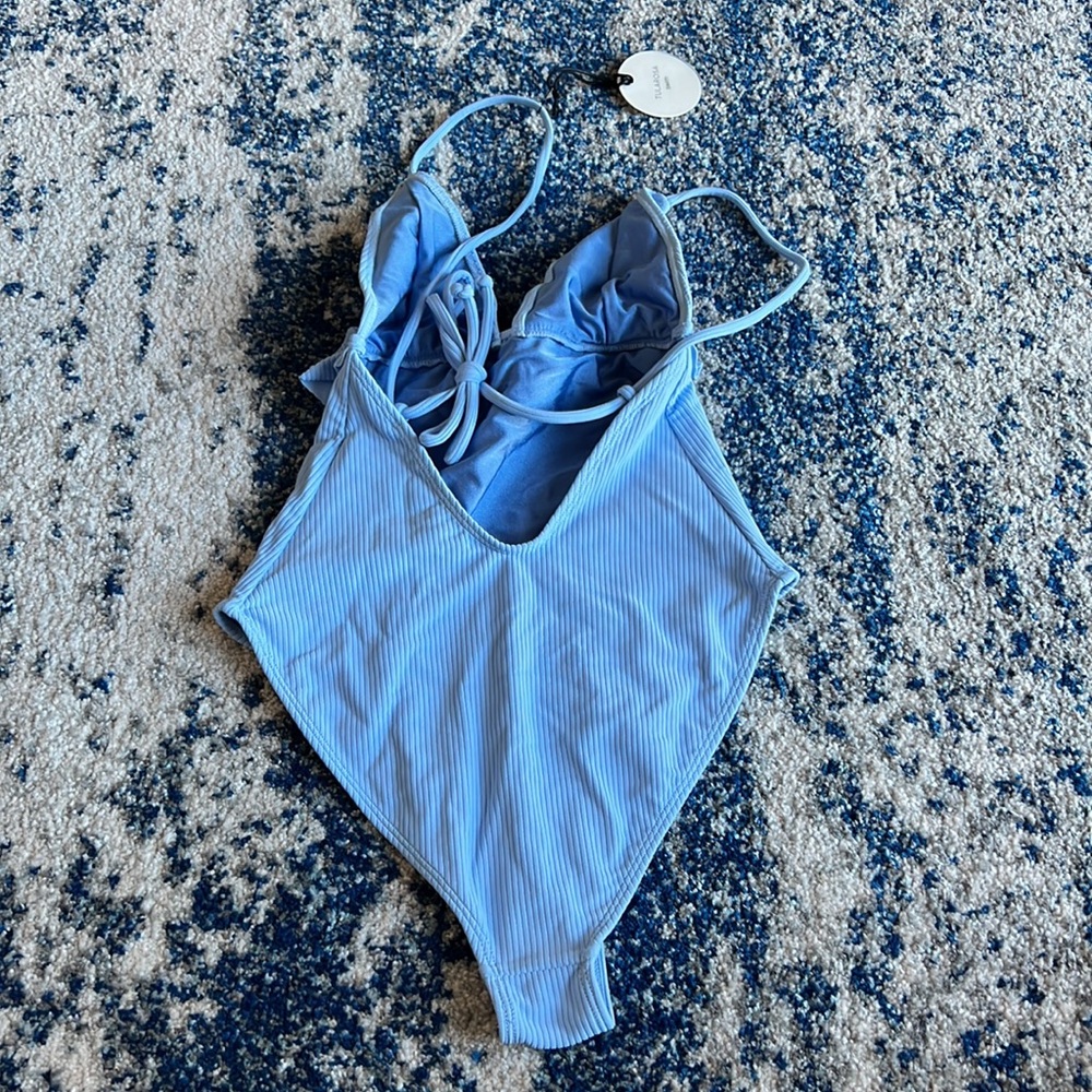 Tularosa Hazel One Piece in Sky Blue medium - Picture 8 of 10